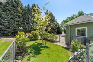 3390 McCarthy Dr, Hood River, OR 97031 - Photo 33