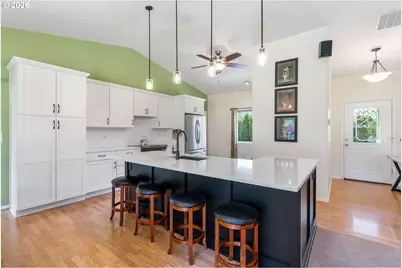 3390 McCarthy Dr, Hood River, OR 97031 - Photo 11