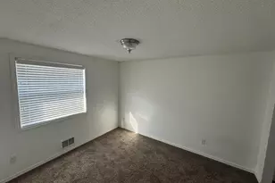 22630 NE Schuyler St, Fairview, OR 97024 - Photo 9