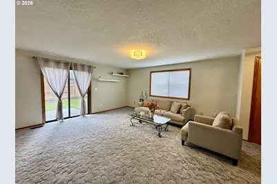 16002 NE Hancock St, Portland, OR 97230 - Photo 5