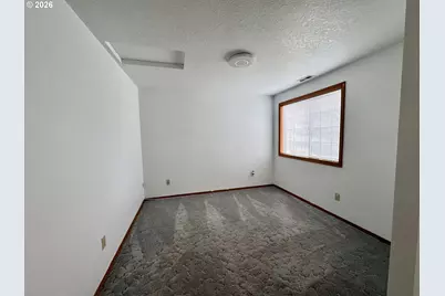 16002 NE Hancock St, Portland, OR 97230 - Photo 15