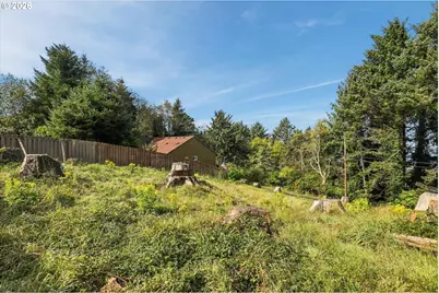 2432 NE 36th Dr, Lincoln City, OR 97367 - Photo 5