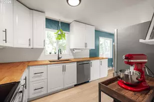 8827 SE Knapp St, Portland, OR 97266 - Photo 11