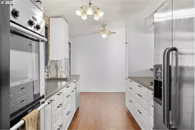 5687 SE Lloyd St, Milwaukie, OR 97222 - Photo 9