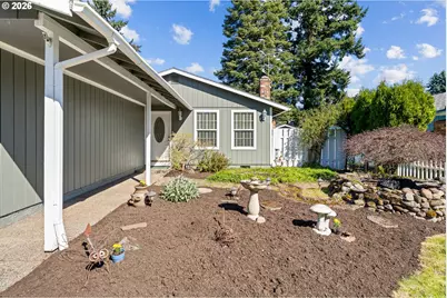 5687 SE Lloyd St, Milwaukie, OR 97222 - Photo 3