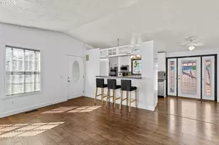 5687 SE Lloyd St, Milwaukie, OR 97222 - Photo 13