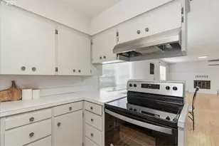 813 NE Grace Ave, Battle Ground, WA 98604 - Photo 9