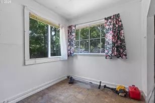 10246 SE Liebe St, Portland, OR 97266 - Photo 5