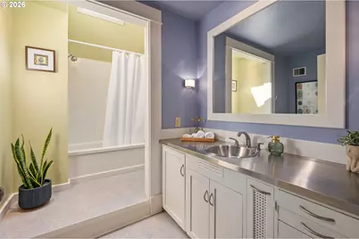 2303 McMorran Ave, Eugene, OR 97403 - Photo 31