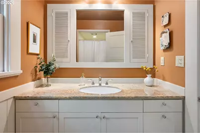 2303 McMorran Ave, Eugene, OR 97403 - Photo 23