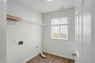 301 S 1st St St, Silverton, OR 97381 - Photo 37