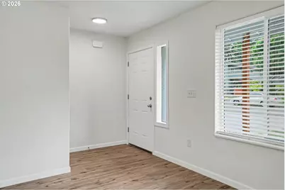 301 S 1st St. St, Silverton, OR 97381 - Photo 7