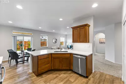 1555 Adams St, Independence, OR 97351 - Photo 11