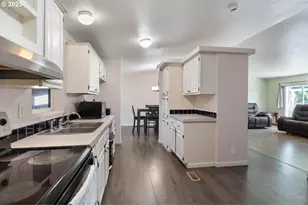 5168 Silver Lp Loop NE, Salem, OR 97305 - Photo 13