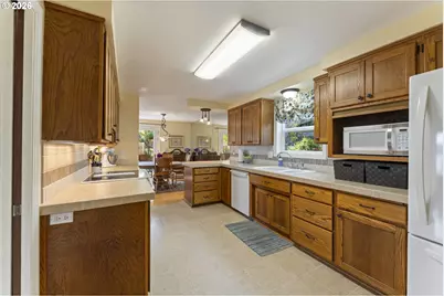 1389 Bayview Ave, North Bend, OR 97459 - Photo 9