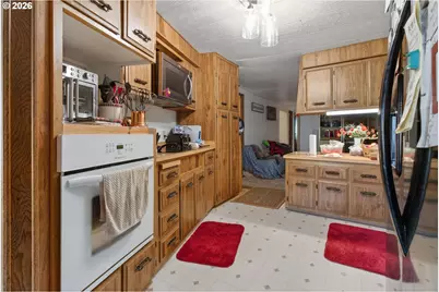 1225 W 10th Ave #18, Junction City, OR 97448 - Photo 13