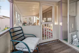 1225 W 10th Ave, Junction City, OR 97448 - Photo 29