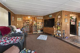 1225 W 10th Ave, Junction City, OR 97448 - Photo 5