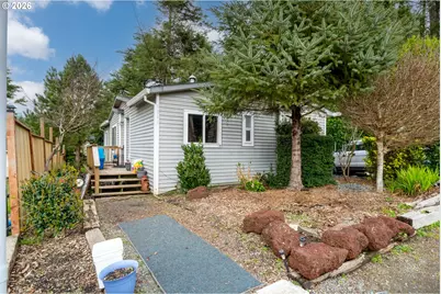 1040 NE 12th Ave, Rockaway Beach, OR 97136 - Photo 3