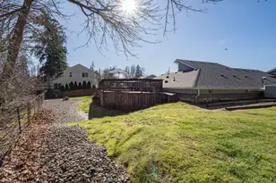 600 S Wynooski St, Newberg, OR 97132 - Photo 35