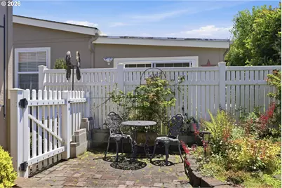 3220 Crescent Ave #33, Eugene, OR 97408 - Photo 39