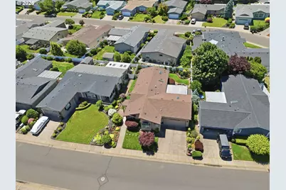3220 Crescent Ave #33, Eugene, OR 97408 - Photo 41
