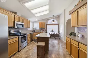 3220 Crescent Ave, Eugene, OR 97408 - Photo 3