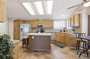 3220 Crescent Ave, Eugene, OR 97408 - Photo 13