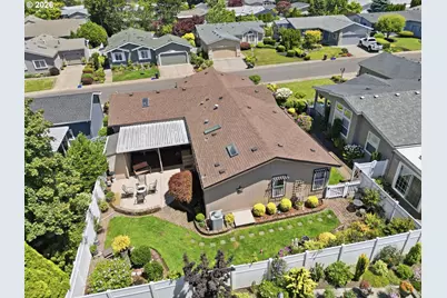 3220 Crescent Ave #33, Eugene, OR 97408 - Photo 5