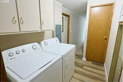 1435 Ventana Ct, Coos Bay, OR 97420 - Photo 11