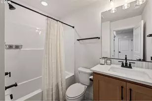 8148 SE Newberry St, Hillsboro, OR 97123 - Photo 31