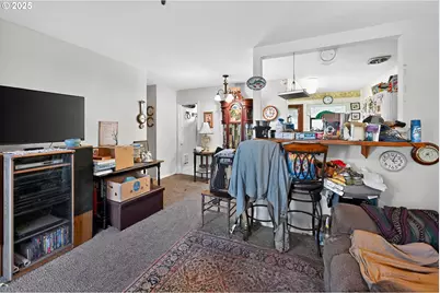 48386 Jasper Dr, Oakridge, OR 97463 - Photo 7