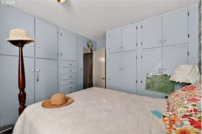 48386 Jasper Dr, Oakridge, OR 97463 - Photo 17
