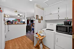 48386 Jasper Dr, Oakridge, OR 97463 - Photo 11