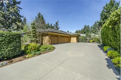 2325 Park Grove Dr, Eugene, OR 97408 - Photo 5