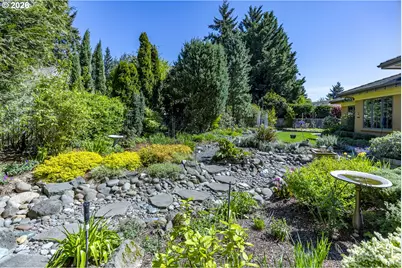 2325 Park Grove Dr, Eugene, OR 97408 - Photo 35