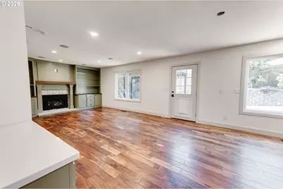 9765 SW Oaks Ln, Portland, OR 97224 - Photo 15