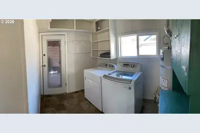 914 4th Ave, Sweet Home, OR 97386 - Photo 27