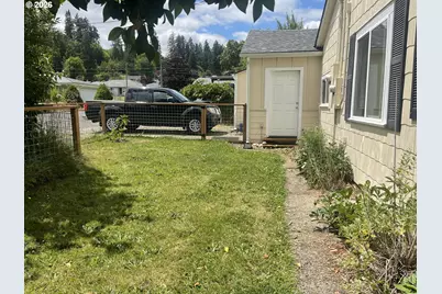 914 4th Ave, Sweet Home, OR 97386 - Photo 3
