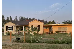 914 4th Ave, Sweet Home, OR 97386 - Photo 1