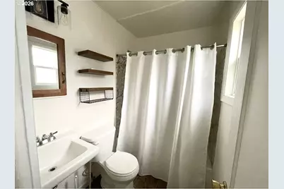 914 4th Ave, Sweet Home, OR 97386 - Photo 31
