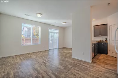 11530 NE 125th Ave, Vancouver, WA 98682 - Photo 3