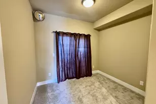 12086 SE Harold St, Portland, OR 97266 - Photo 5