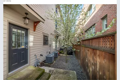 627 NE Randall Ave, Portland, OR 97232 - Photo 23