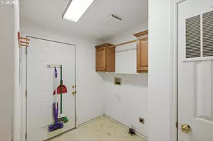 384 N Marple St, Coos Bay, OR 97420 - Photo 21