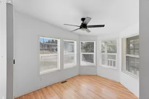 384 N Marple St, Coos Bay, OR 97420 - Photo 15