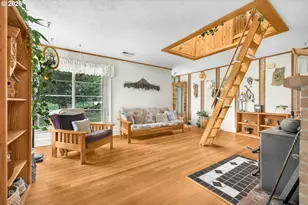 9554 SE Tenino Ct, Portland, OR 97266 - Photo 9