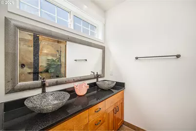 2345 Pioneer Pike, Eugene, OR 97401 - Photo 13