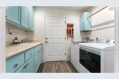 3868 Grant Pl, Bandon, OR 97411 - Photo 27