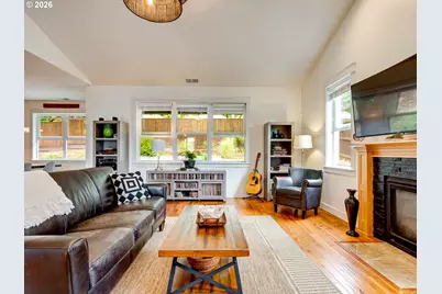 2695 NW Mt Ashland Dr, McMinnville, OR 97128 - Photo 9